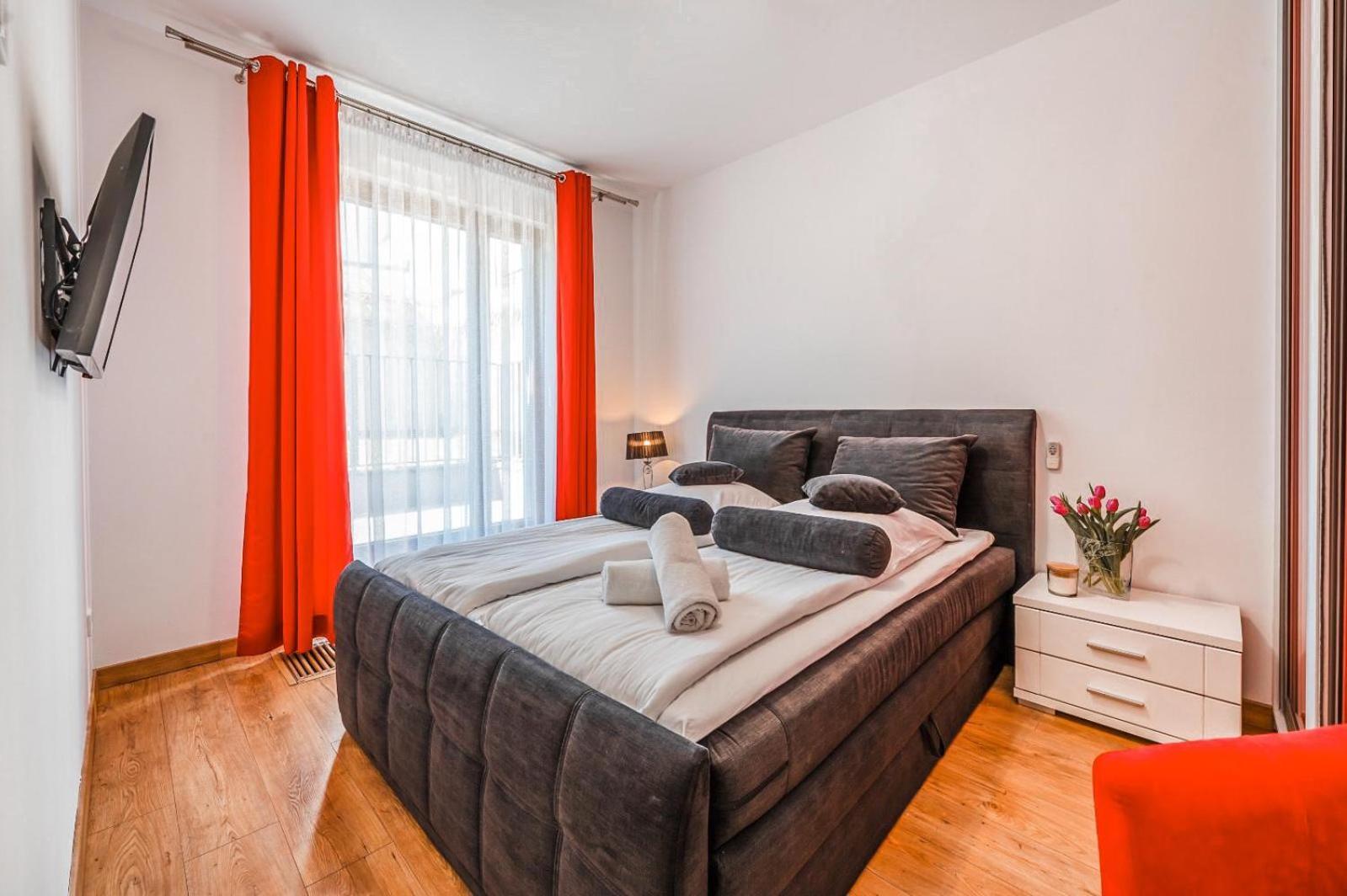 Apartamento Katania Moxy Te&Am Cracow Cracovia Exterior foto